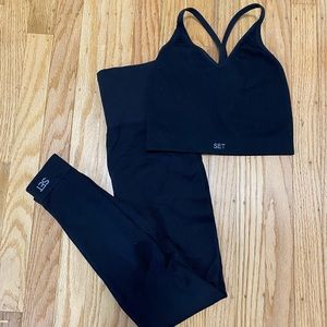 SETActive *Onyx* Set Ribbed V Bra + Leggings